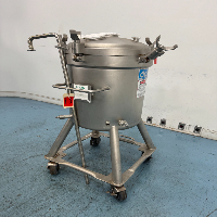 DCI Inc 100L Portable Tank image 1